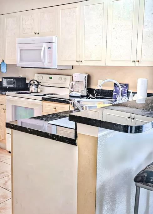 Entire Rental 3-Br Minutes From Disney X8 Hot Tub Apartment 2204 Orlando Dış mekan fotoğraf