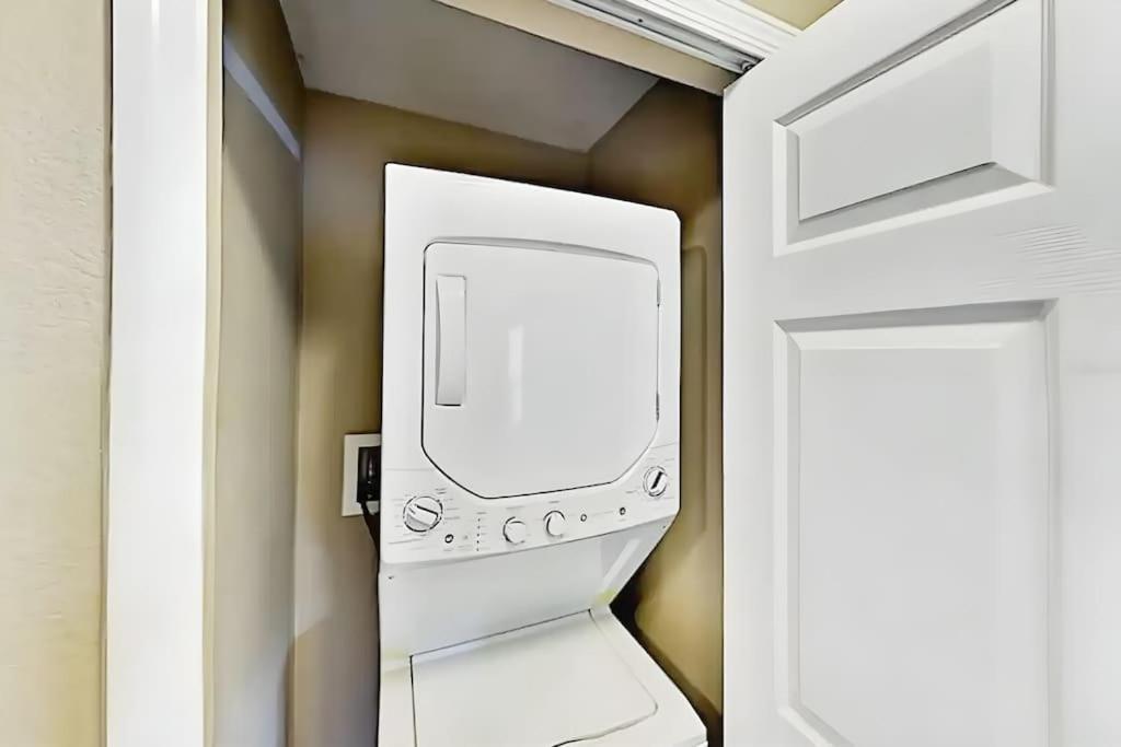 Entire Rental 3-Br Minutes From Disney X8 Hot Tub Apartment 2204 Orlando Dış mekan fotoğraf